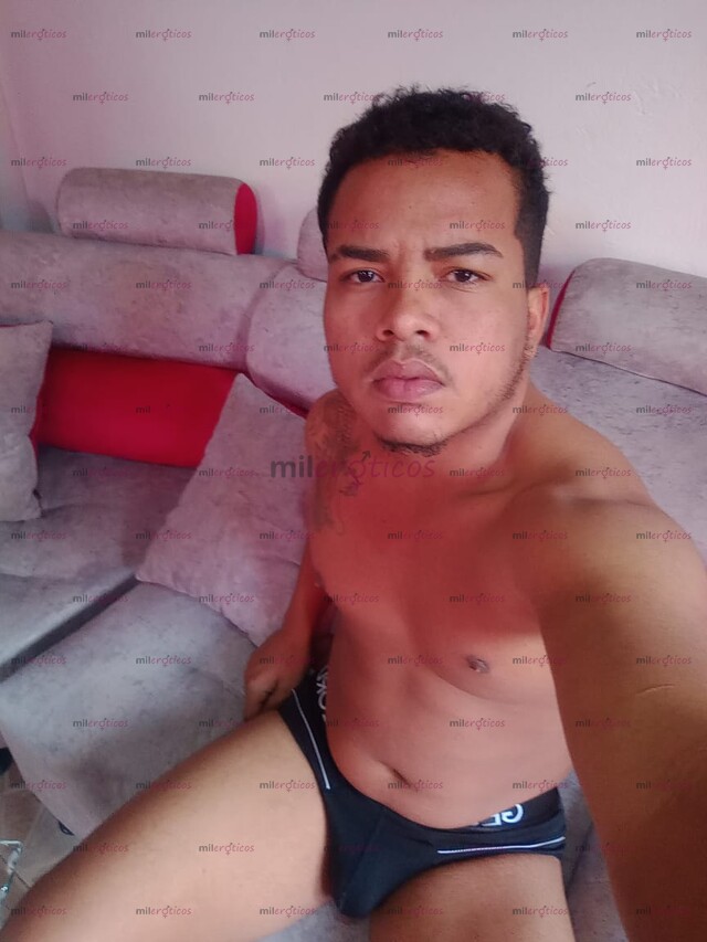 FOTOS DE MORENO PINTA VENEZOLANO 1,68 CM DE ESTATURA VERGON