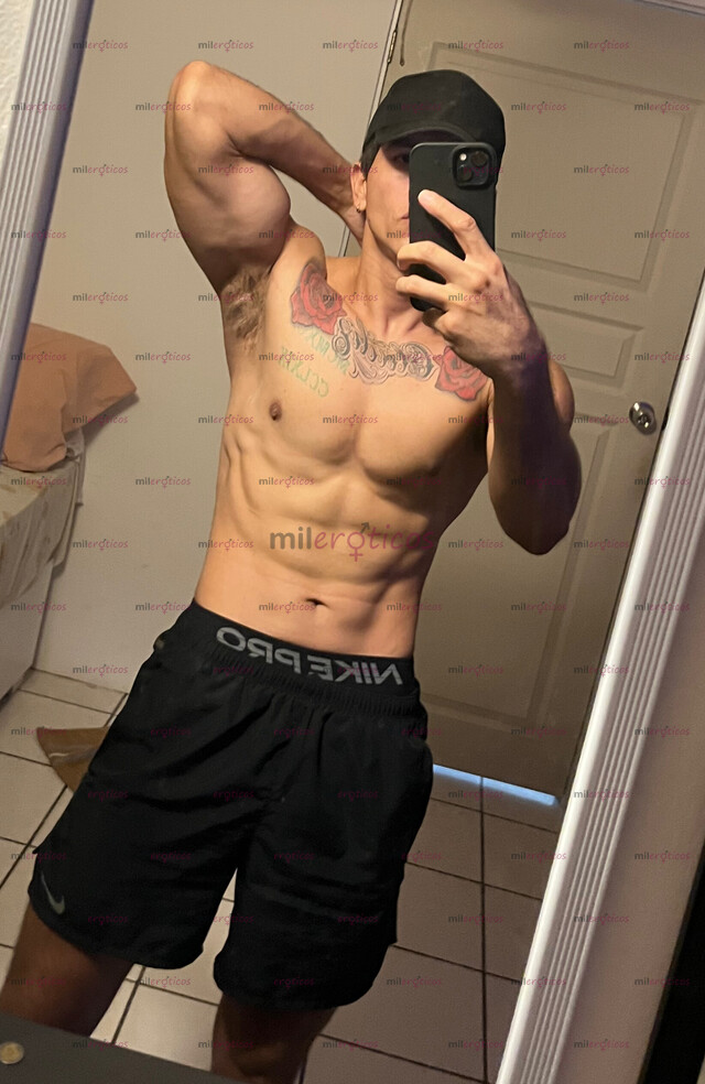FOTOS DE CHICO GUAPO BISEXUALL 20 CM VERGON MANDA WATSAP LLAMA