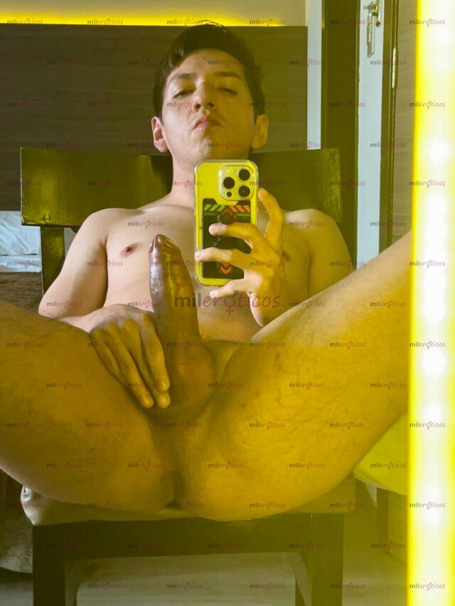 FOTOS DE DANTE UNIVERSITARIO VERSATIL CALIENTE Y COMPLACIENTE