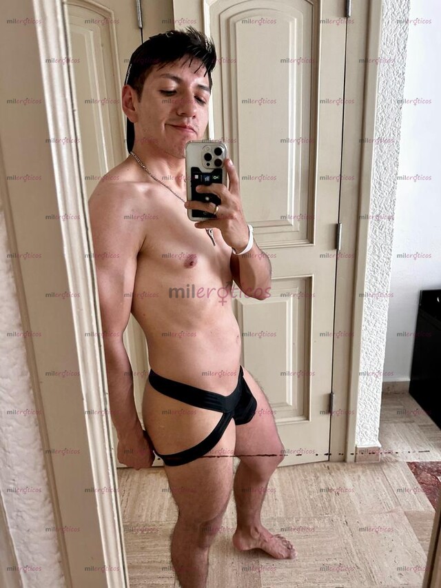 FOTOS DE DANTE UNIVERSITARIO VERSATIL CALIENTE Y COMPLACIENTE