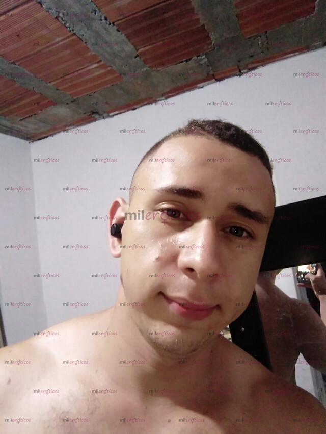 FOTOS DE HOLA SOY ALEJANDRO GUZMÁN UNA EXPLOSIÓN DE PLACERES PARA TI CON 18 CENTÍMETROS