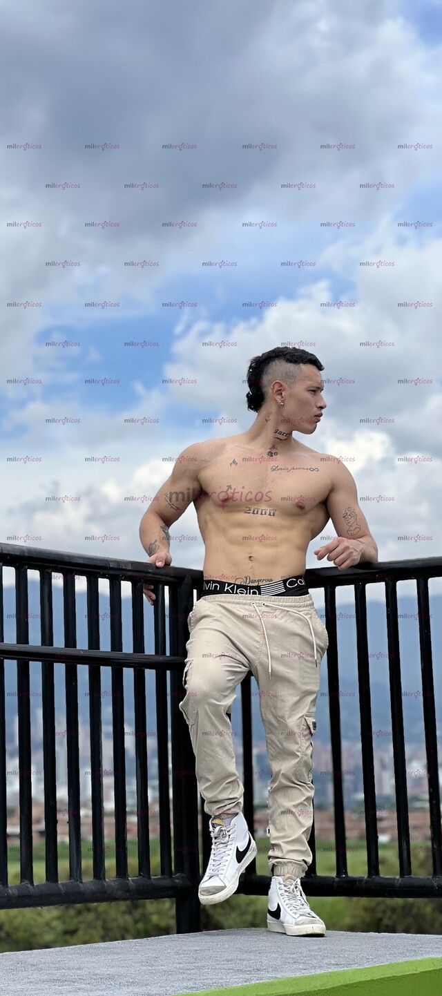 FOTOS DE RANDY SIMÓNS CHICO SEXY LATINO 23 CM VERGA