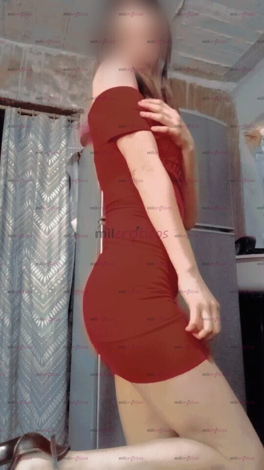 FOTOS DE HOLA SOY DAKOTA, SÚPER COMPLACIENTE, TE DOY TRATO DE NOVIOS.