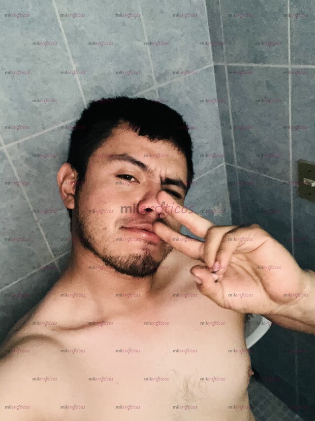 FOTOS DE CHARLI, CHAPARRO FANTASIOSO Y FETICHISTA SUPER CALIENTE