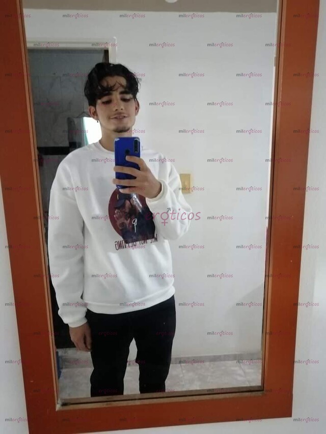 FOTOS DE NUEVO JOVEN UNIVERSITARIO DISPUESTO A COMPLACER TODOS TUS DESEOS