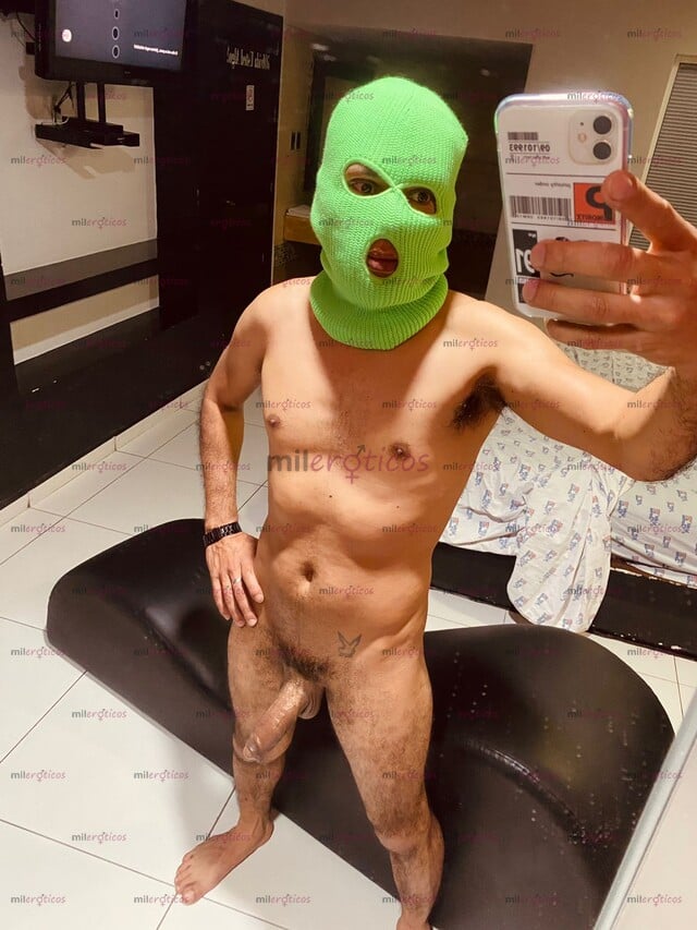 FOTOS DE D NUEVO EN TU CD,,CHACAL ALVARADEÑO CON UNA HERRAMIENTA GRANDE