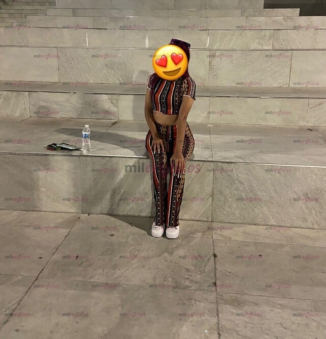 FOTOS DE SOU DELGADA BONITA SEXY 18 AÑOS NUEVA EN ESTE HAMBIENTEEEE