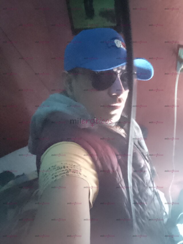 FOTOS DE SOY. UN. HOMBRE. CON. MUCHA ENERGÍA. SOLO COBRO 450 LA HORA.