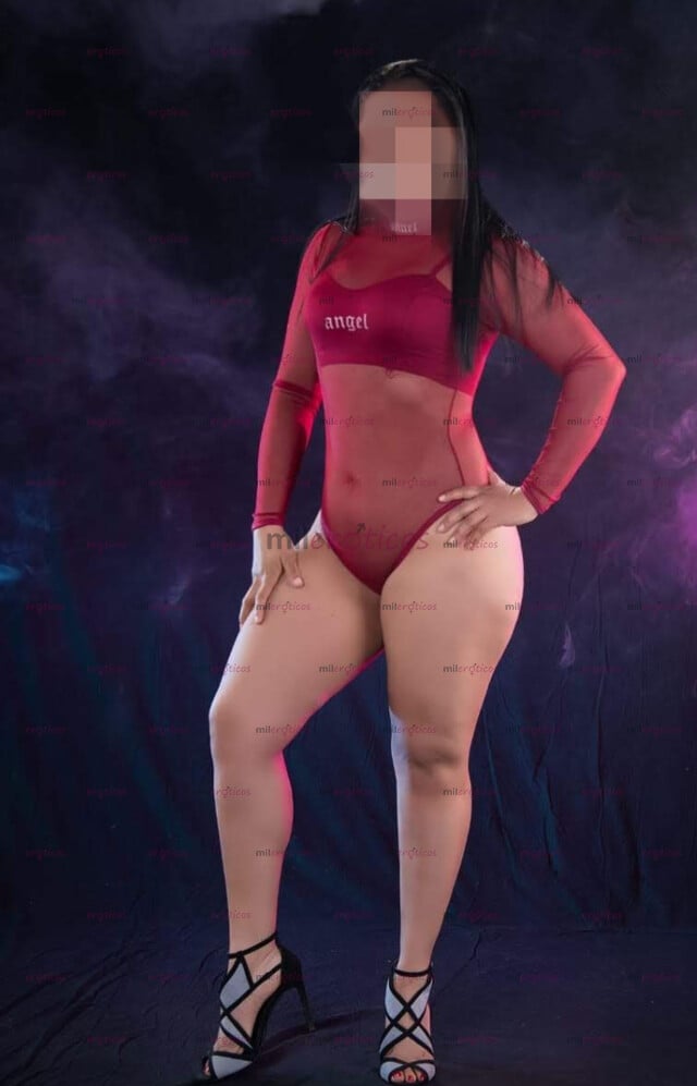 FOTOS DE ANAL PROFUNDO... LINDA, MADURA PARA QUE LA PASEMOS RICO