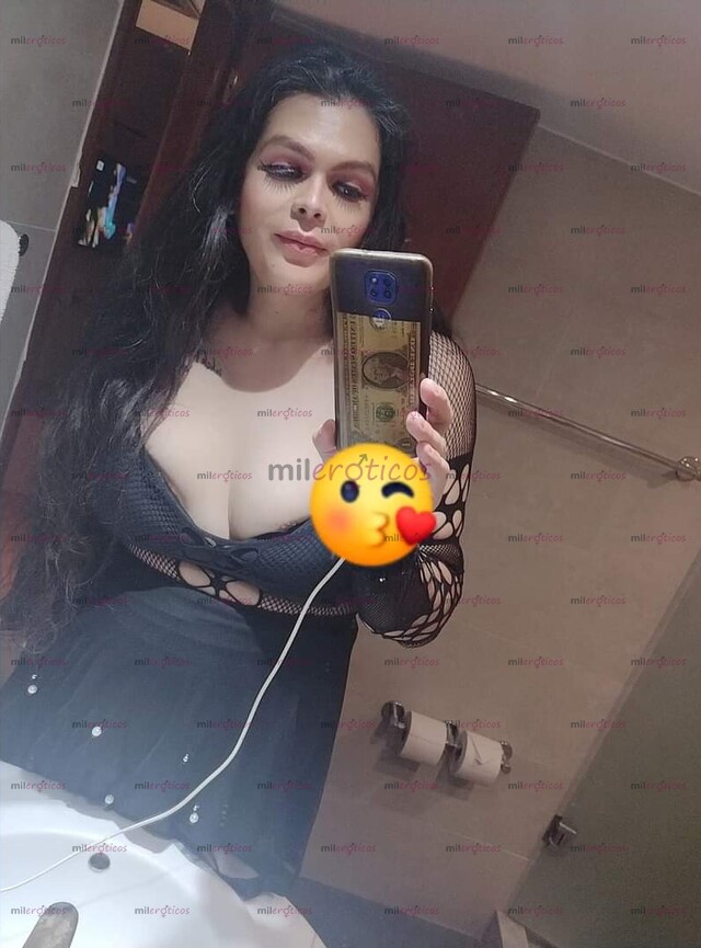 FOTOS DE .. LA MAS CALIENTE CON LUGAR .. GORDITA CURBY