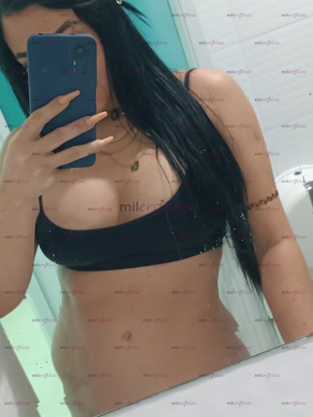 FOTOS DE AMANDA, KINESIÓLOGA LISTA PARA DARTE EL MEJOR PLACER