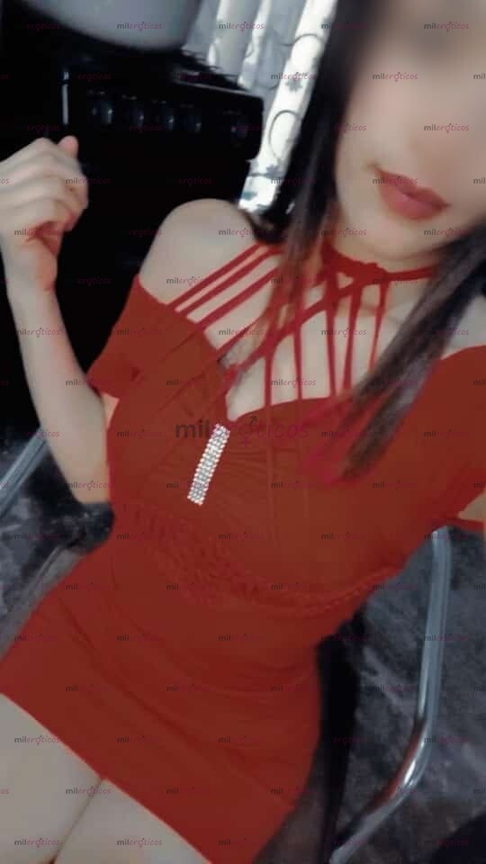 FOTOS DE HOLAAA MI AMOR ME LLAMO DAKOTAAA , Y VENGO A DESLECHARTE