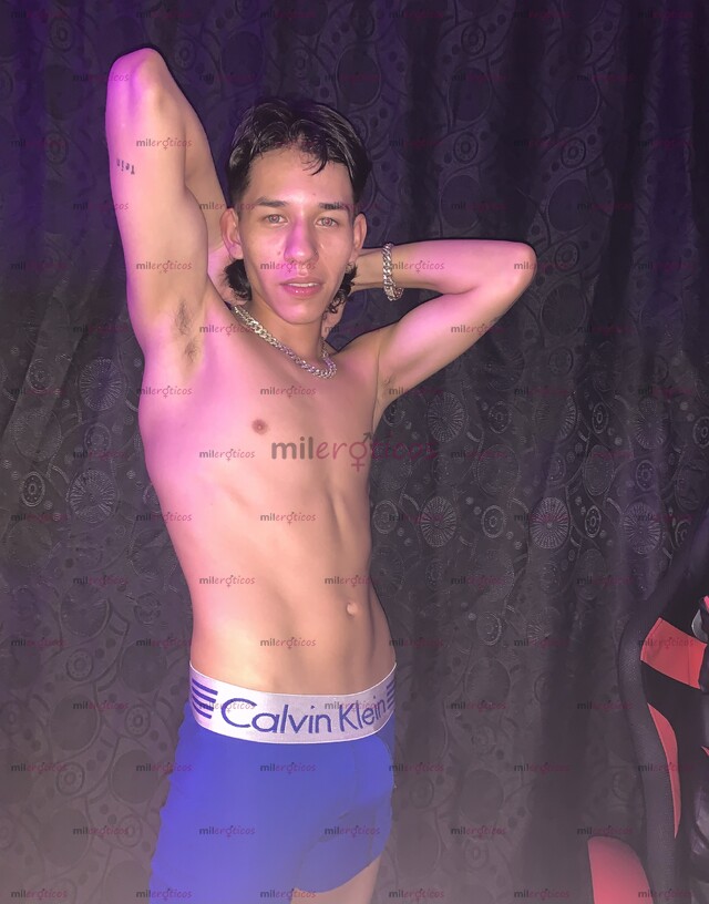 FOTOS DE PAISA ARDIENTE DISPUESTO A CUMPLIR TODAS TUS FANTASÍAS
