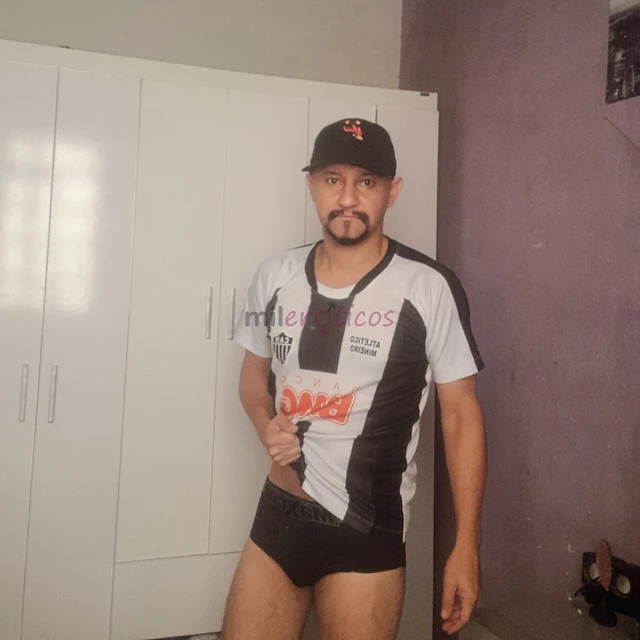 Procura perfil padraozinho bom nao posso te atender comigo a pegada e mais intimista sexo e bom mas um papo gostoso tambem tem seu lugar pra que press...