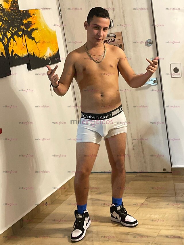 FOTOS DE LLEGO ALEXANDER MACHO ACTIVO DOMINANTE VERGON 23CM BIEN CARGADA