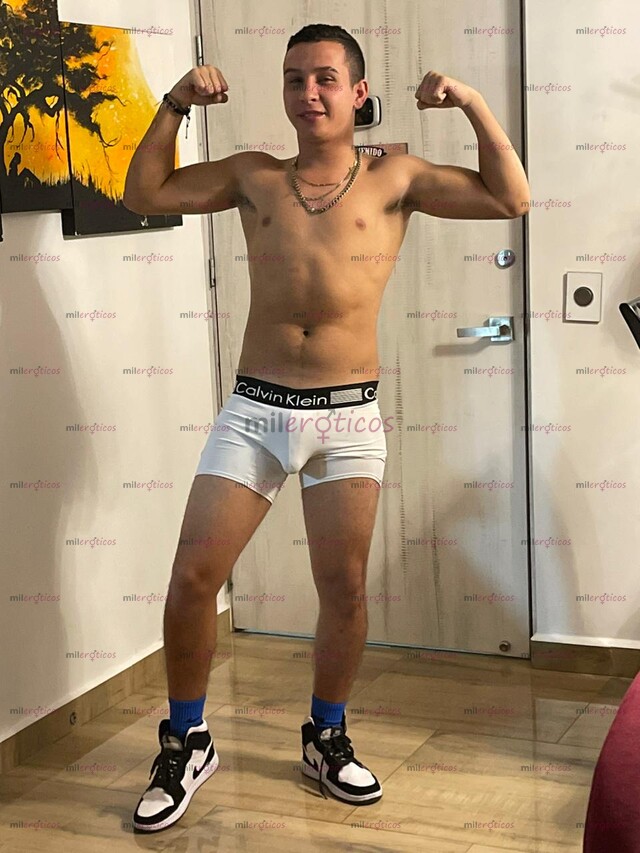 FOTOS DE LLEGO ALEXANDER MACHO ACTIVO DOMINANTE VERGON 23CM BIEN CARGADA