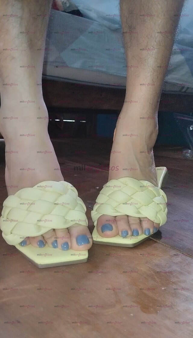 FOTOS DE SOY TRAVESTI DE CLOSET SOLO EN LA INTIMIDAD, PARA FETICHISTA DE PIES FEMENINOS.