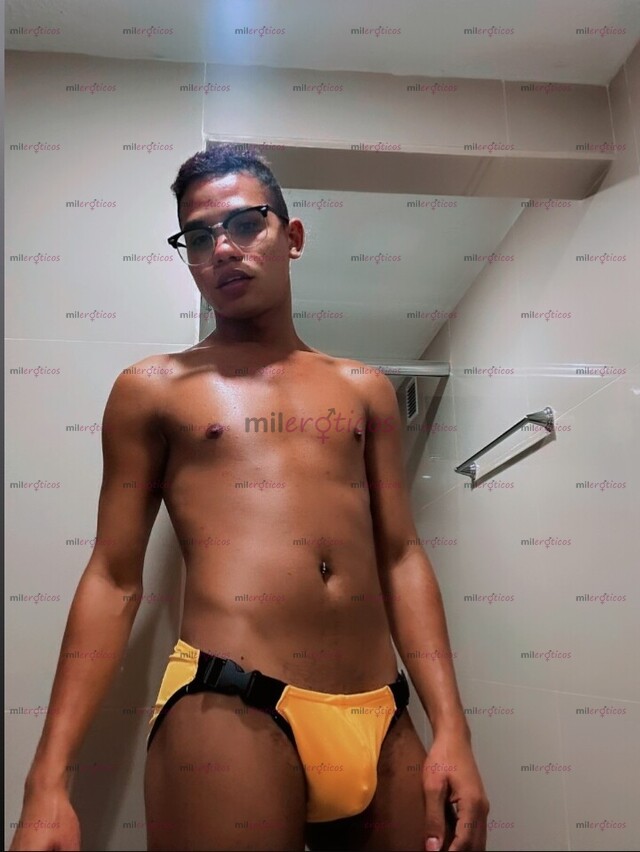 FOTOS DE POR POCOS DIAS EN LA CIUDAD JOVENCITO DOTADO CON GANAS DE TI