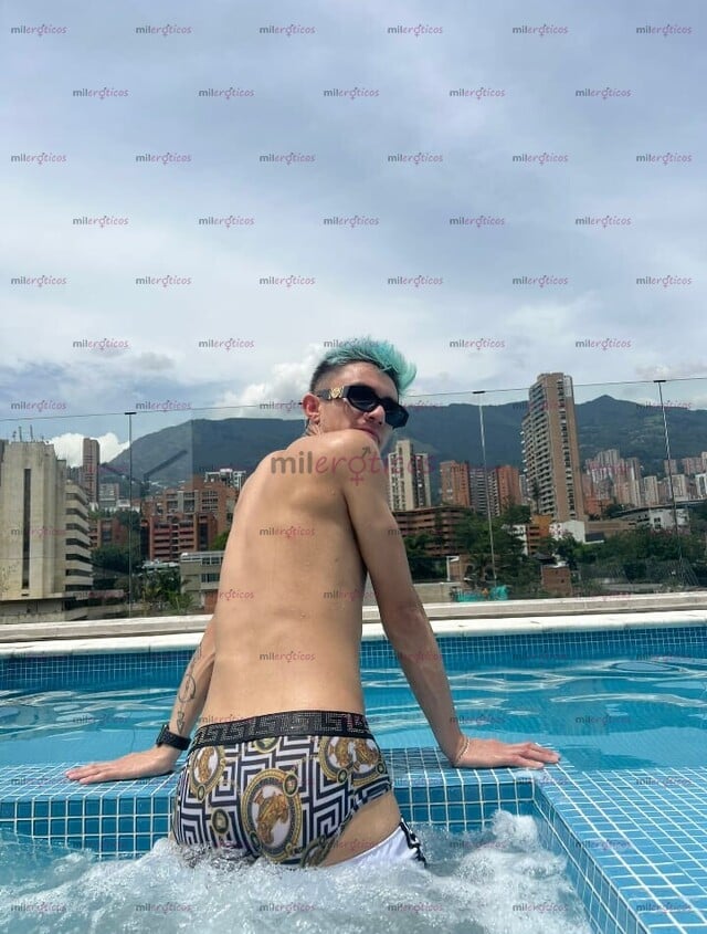 FOTOS DE PASIVO ESCORT. GAY ACOMPAÑANTE Y PUTO EXCLUSIVO DE MADUROS. BOTTY ADICTIVO