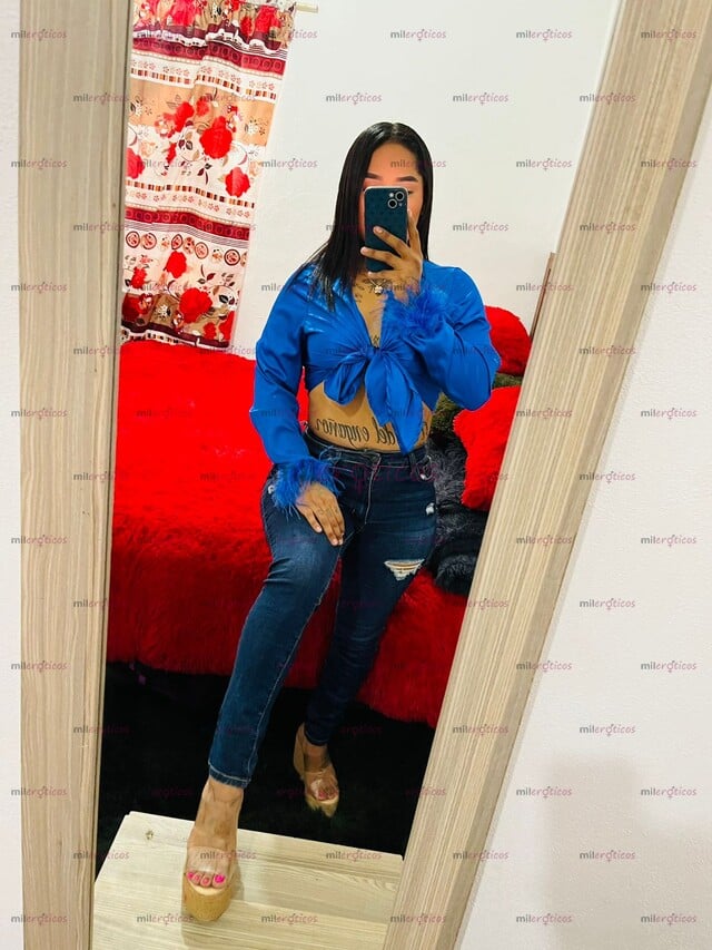 FOTOS DE SEXY MORENITA DE VISITA UNOS DÍAS EN MANZANILLO