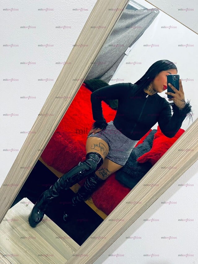 FOTOS DE SEXY MORENITA DE VISITA UNOS DÍAS EN MANZANILLO