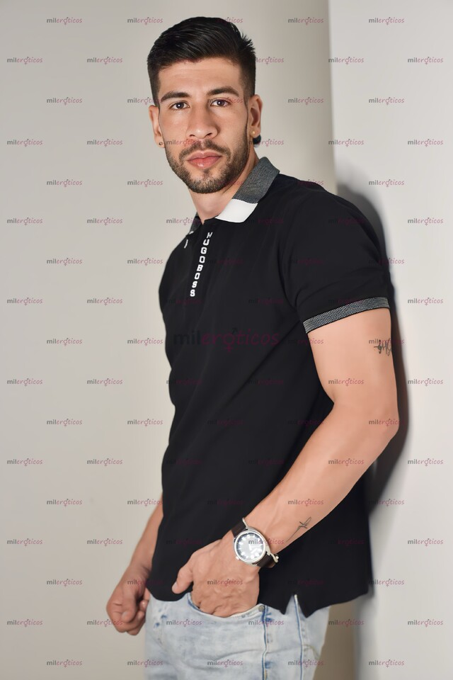 FOTOS DE JUAN , JOVEN DE GYM COLOMBIANO DOTADO 23 CM FOTOS 100 % REALES COMPLACIENTE