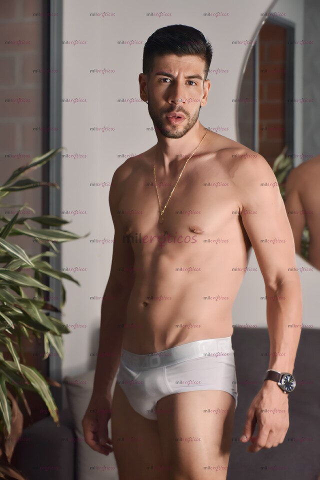 FOTOS DE JUAN , JOVEN DE GYM COLOMBIANO DOTADO 23 CM FOTOS 100 % REALES COMPLACIENTE