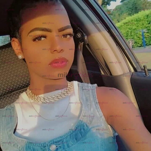 FOTOS DE VIDEO LLAMADA Y CONTENIDO EROTICO MORENA DOTADA 3009945922