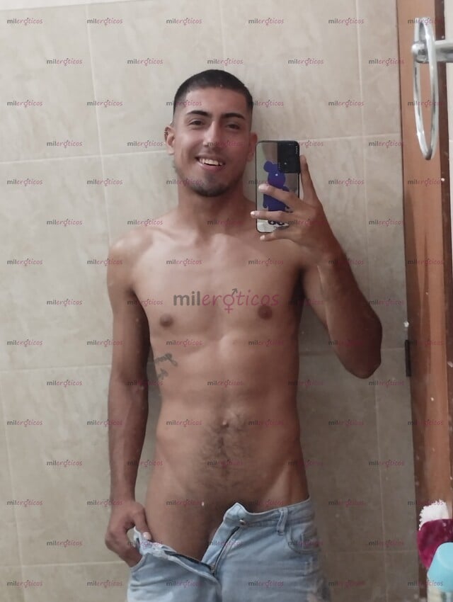 FOTOS DE CHICO SEXY Y DELGADO COMPLACIENTE EN BUSCA DE SATISFACER NECESIDADES SEXUALES