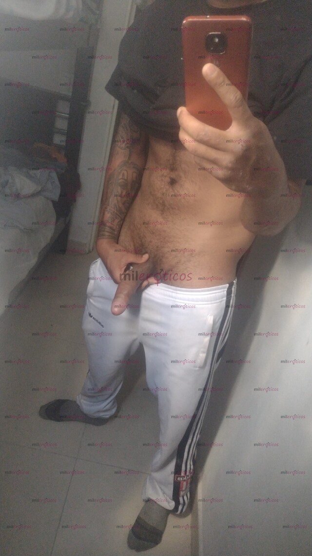 FOTOS DE JOVEN MORENO CON BUENA VERGA PARA SATISFACERTE