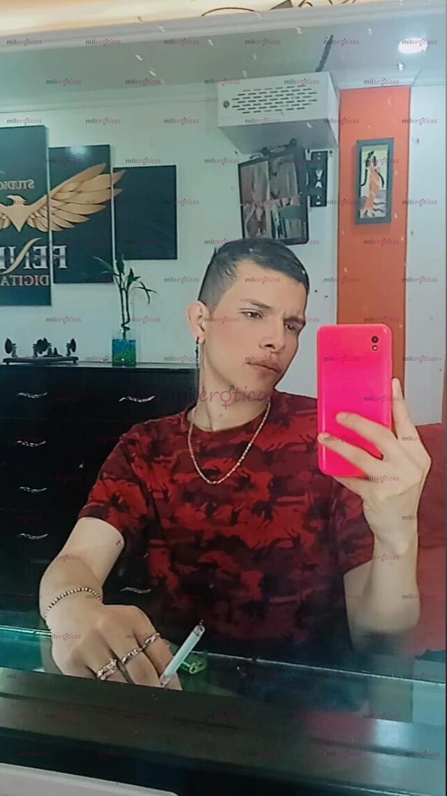 FOTOS DE CHICO VERGON VERSATIL DISPUESTO A COMPLACE TUS FANTASIAS
