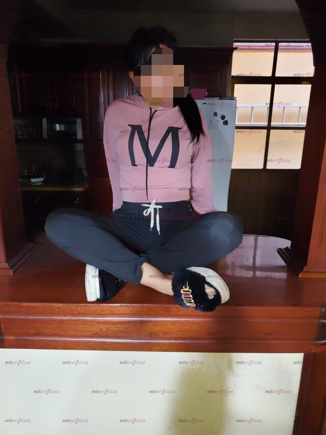 FOTOS DE SEXY JOVEN, CACHONDA Y DE CUERPO DELGADITO