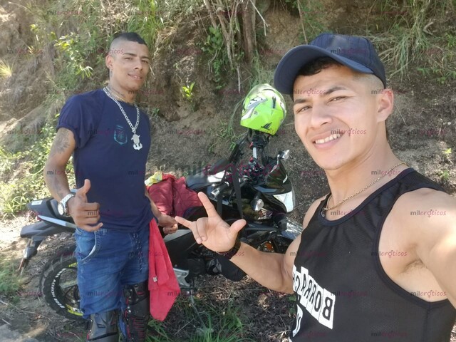 FOTOS DE HOLA, SOMOS SAMIR Y CRISTIAN 24 Y 28 AÑOS , 1.65 Y 1.80MTS. 55 Y 65 KLS. 19 Y