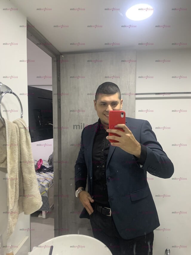 FOTOS DE UNIVERSITARIO POR POCOS DÍAS DISPONIBLE APROVECHA LA OPORTUNIDAD ESCORT VIP