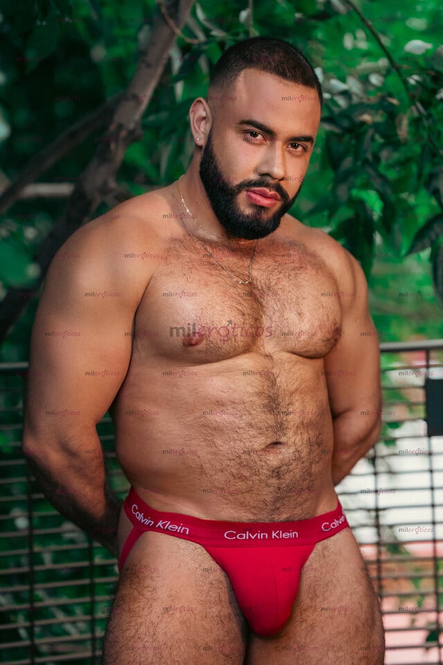 FOTOS DE VATO CALIENTE DISPUESTO A DARTE POR LA BOCA Y POR EL CULO.