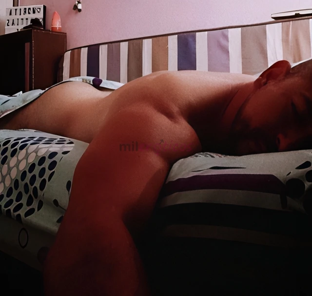 Colombiano maduro audios calientes35 anos varonil apuesto ojos cafescabello castano atletico dulce y ardiente bien portado excelente compania bien hab...