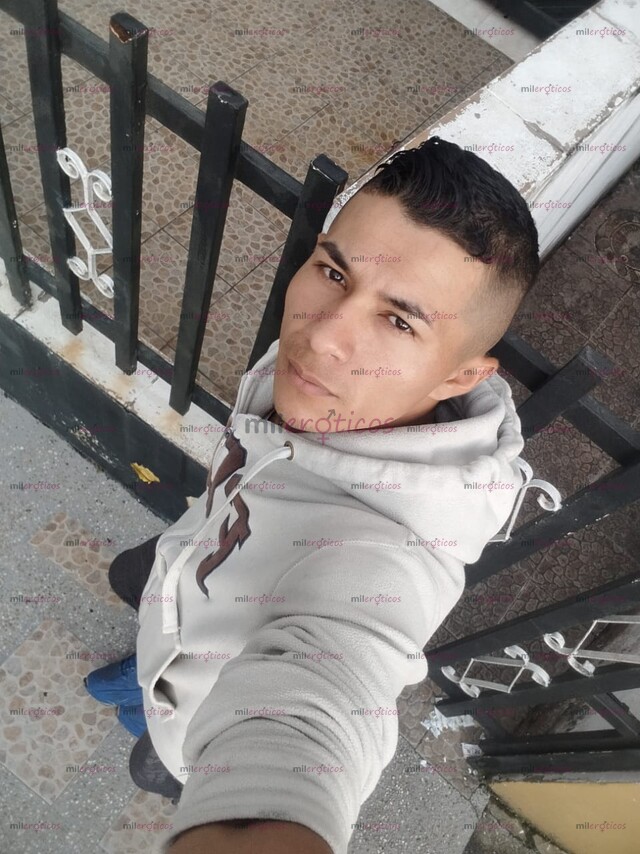 FOTOS DE JÓVENES PINTOSOS DISPUESTOS A COMPLACERTE CON SITIO PRIVADO 3107403123