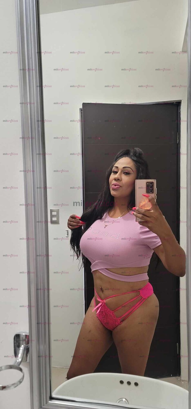 FOTOS DE CECY, CHICA TRANS VERSATIL, MORENA MUY ARDIENTE Y COMPLACIENTE.