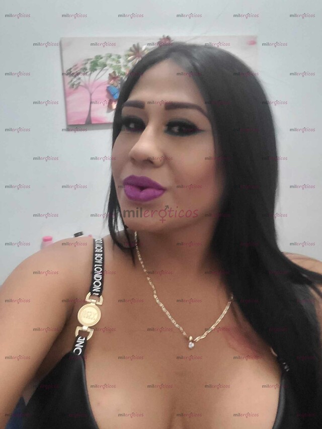 FOTOS DE CECY, CHICA TRANS VERSATIL, MORENA MUY ARDIENTE Y COMPLACIENTE.