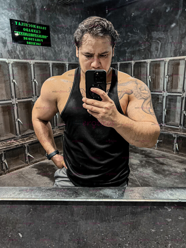 FOTOS DE JOVEN COMPLACIENTE DE BUEN FÍSICO DISPUESTO A COMPLACERTE