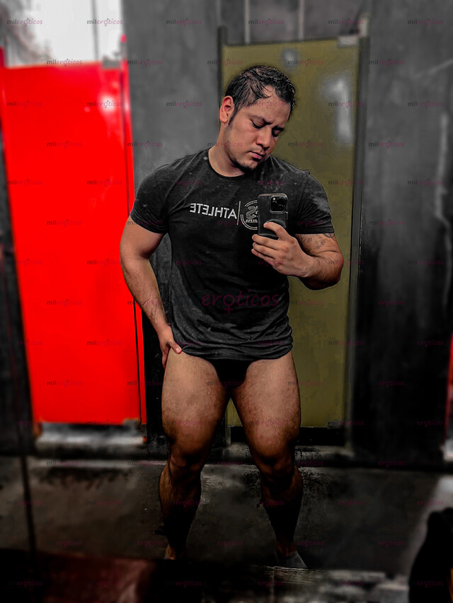 FOTOS DE JOVEN COMPLACIENTE DE BUEN FÍSICO DISPUESTO A COMPLACERTE