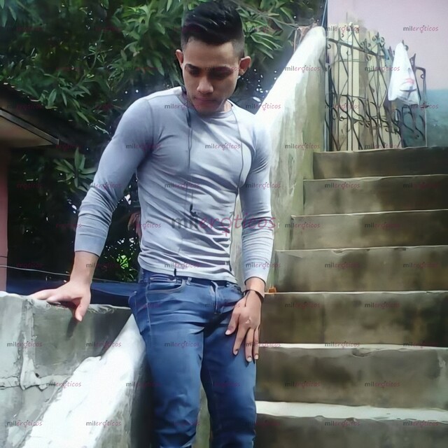 FOTOS DE SOY JOVEN ATLÉTICO, DOTADO Y TONIFOCADO, COMPLACIENTE ( SERIO Y DISCRETO)