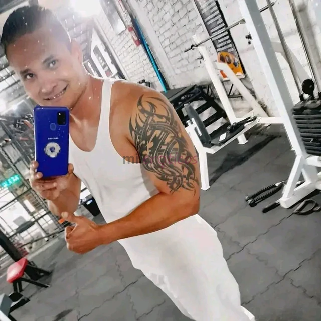 Hago salidas y encuentros diferentes partes de chile soy un hombre dotado mido 1 82 de altura y peso 85 kg soy gigolo con experiencia ofrezco masajes...