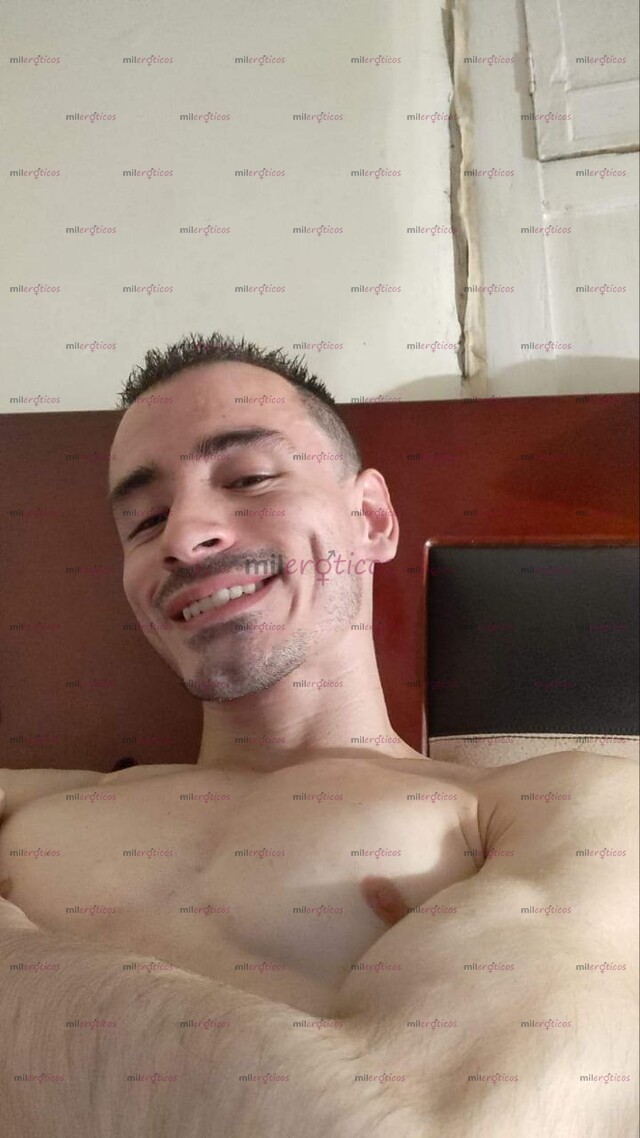 FOTOS DE SOY JOVEN ATLÉTICO, DOTADO Y TONIFOCADO, COMPLACIENTE ( SERIO Y DISCRETO)