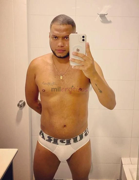 Hola soy angel tengo 27 anos mido 1 73 de altura amp negro 21 7 cm gruesafotos 100 reales nada de engano o estafa amp disponibleofreciendo un servicio...