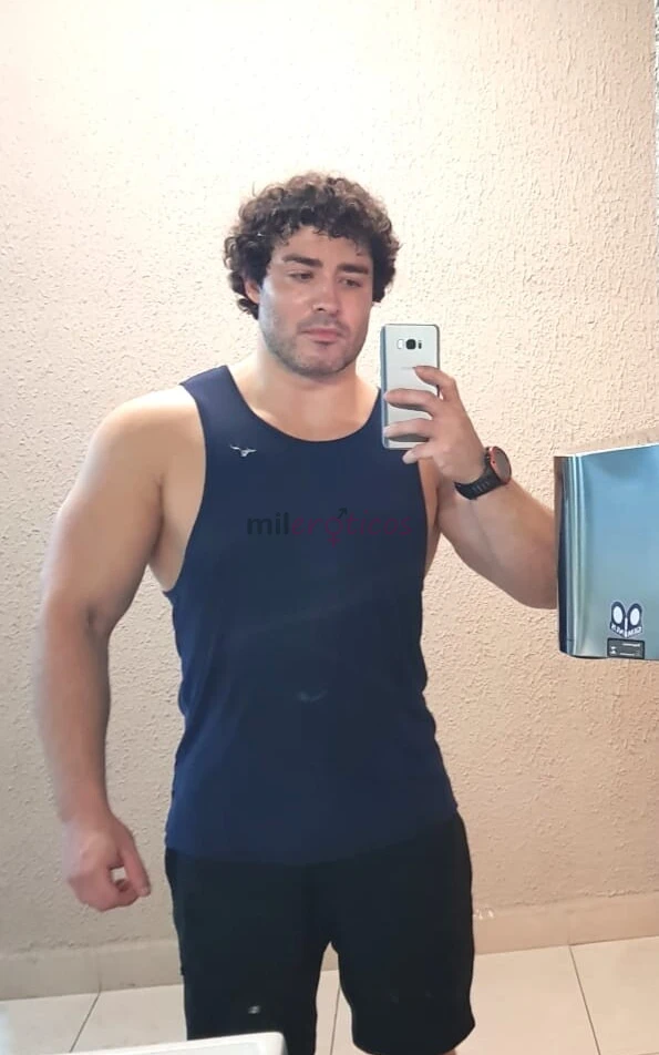 Apresentamos natan o companheiro ideal para experiencias inesqueciveis elegancia discricao e sofisticacao definem natan com uma presenca marcante cult...