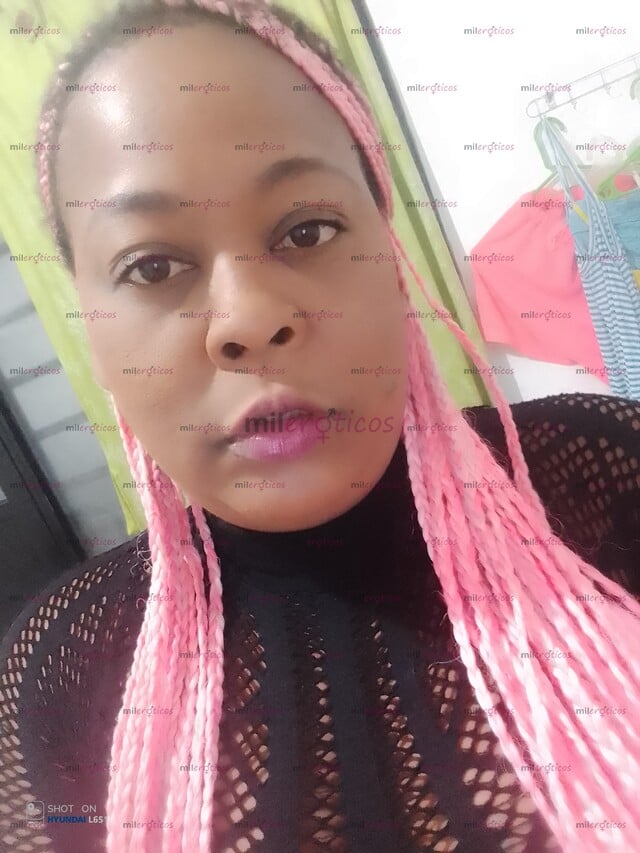 FOTOS DE MORENITA SEXY CON GANAS DE HACER BARBARIDADES BIEN RIKO