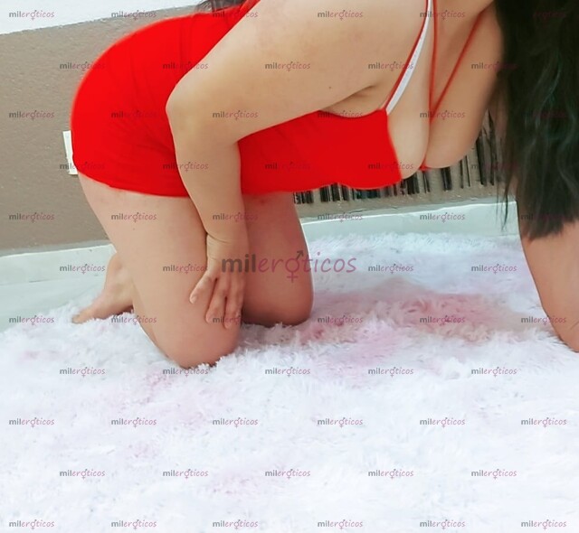 FOTOS DE TRIOS DE PROMOCIÓN CON MUJERCITA ARDIENTE SIN LIMITES EN EL SEXO ORAL AL NATURAL