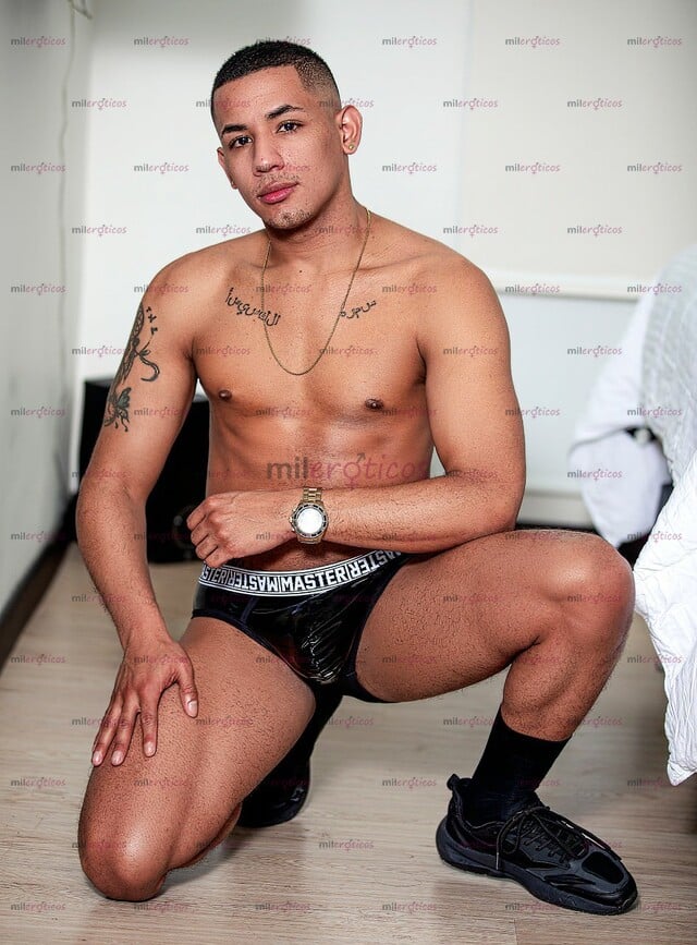 FOTOS DE MACHO DESTROZADOR DE CULO SOY LECHERO. SI TE GUSTA SER SUMISO ACA ESTA TU MACHO