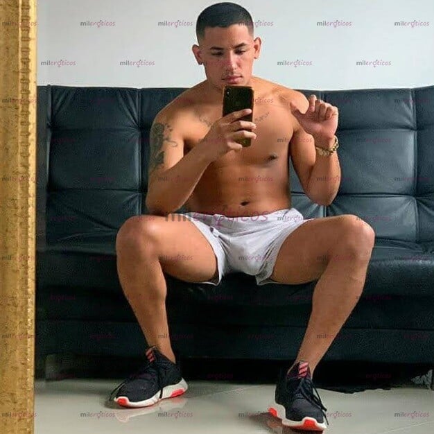 FOTOS DE MACHO DESTROZADOR DE CULO SOY LECHERO. SI TE GUSTA SER SUMISO ACA ESTA TU MACHO
